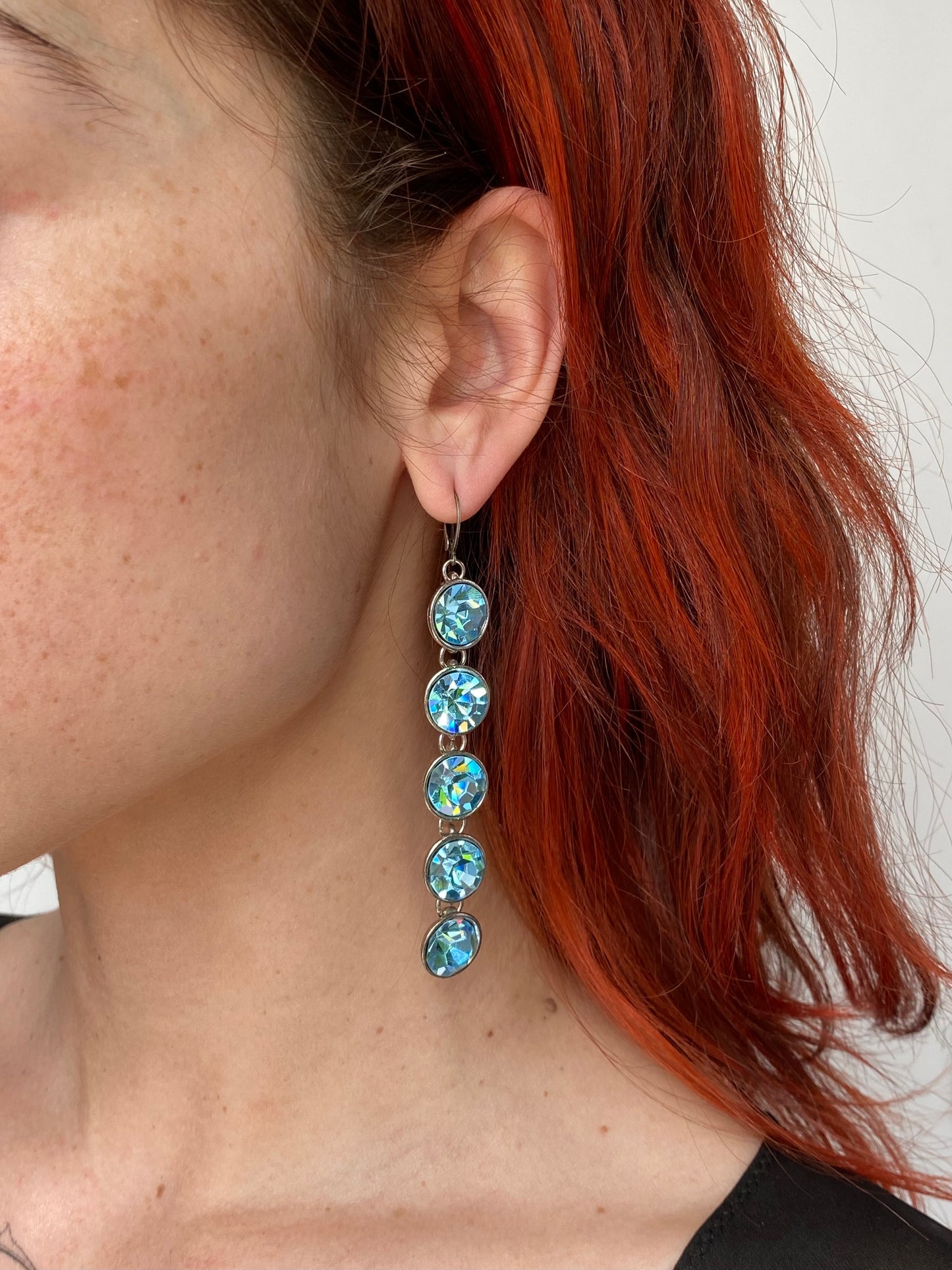 Boucles pendantes cristaux
