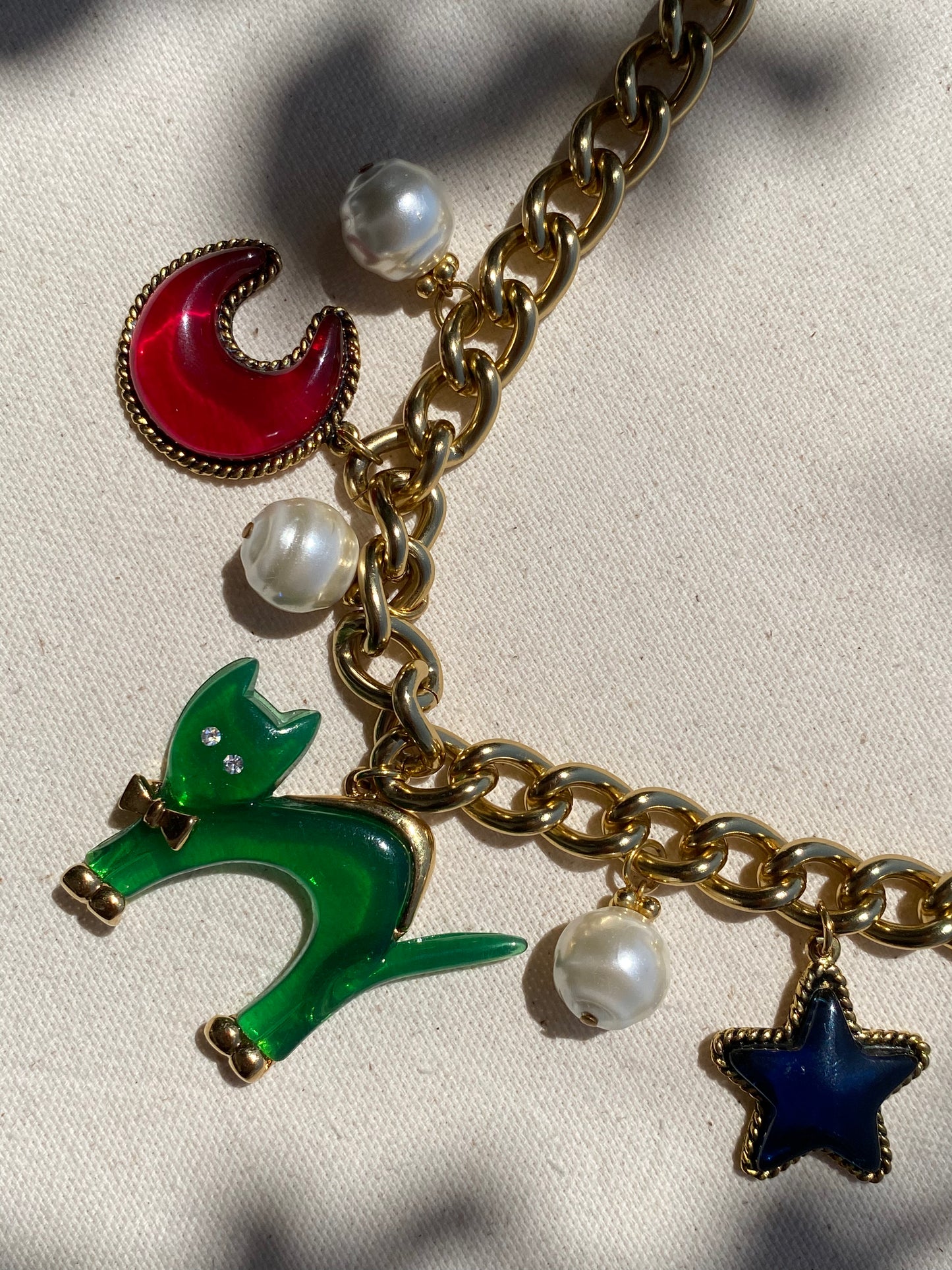 Collier breloques magiques De Wan