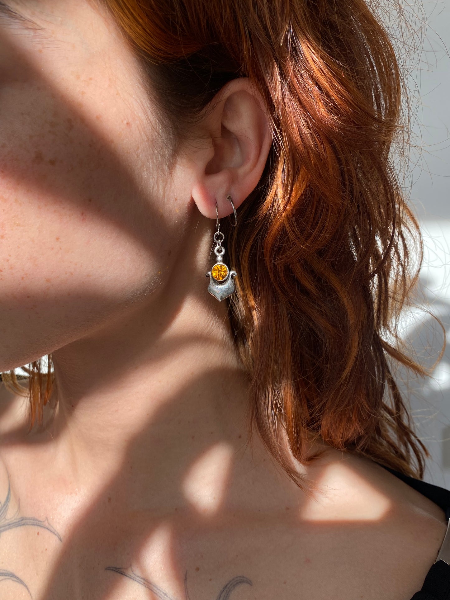 Boucles pendantes argentées